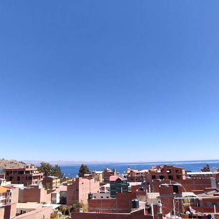 Hostal Sol Y Luna Bed & Breakfast Copacabana  Bagian luar foto