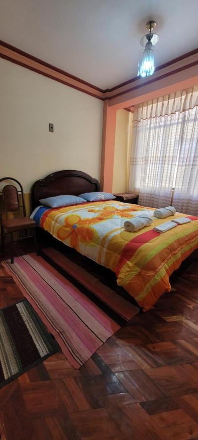 Hostal Sol Y Luna Bed & Breakfast Copacabana  Bagian luar foto