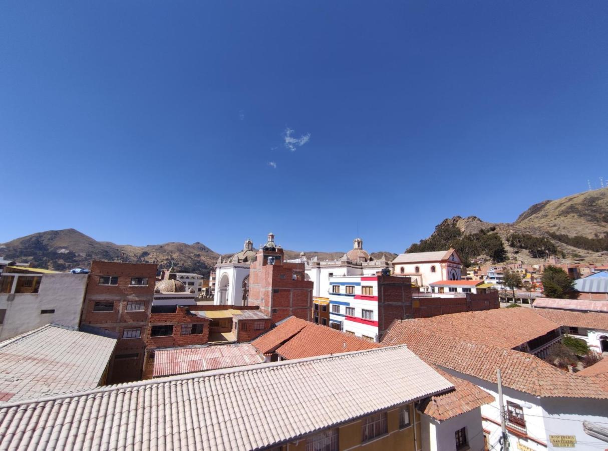 Hostal Sol Y Luna Bed & Breakfast Copacabana  Bagian luar foto