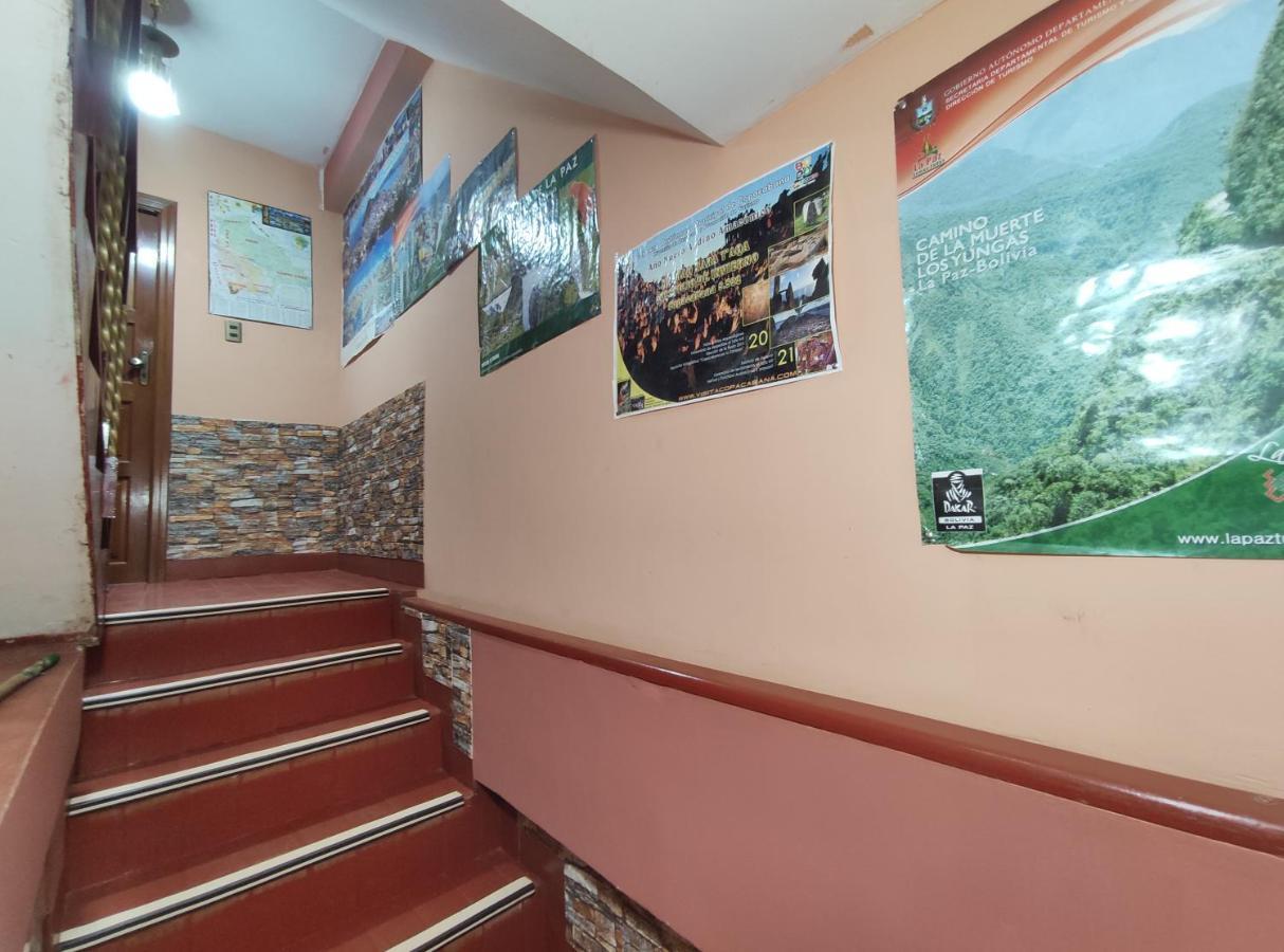 Hostal Sol Y Luna Bed & Breakfast Copacabana  Bagian luar foto