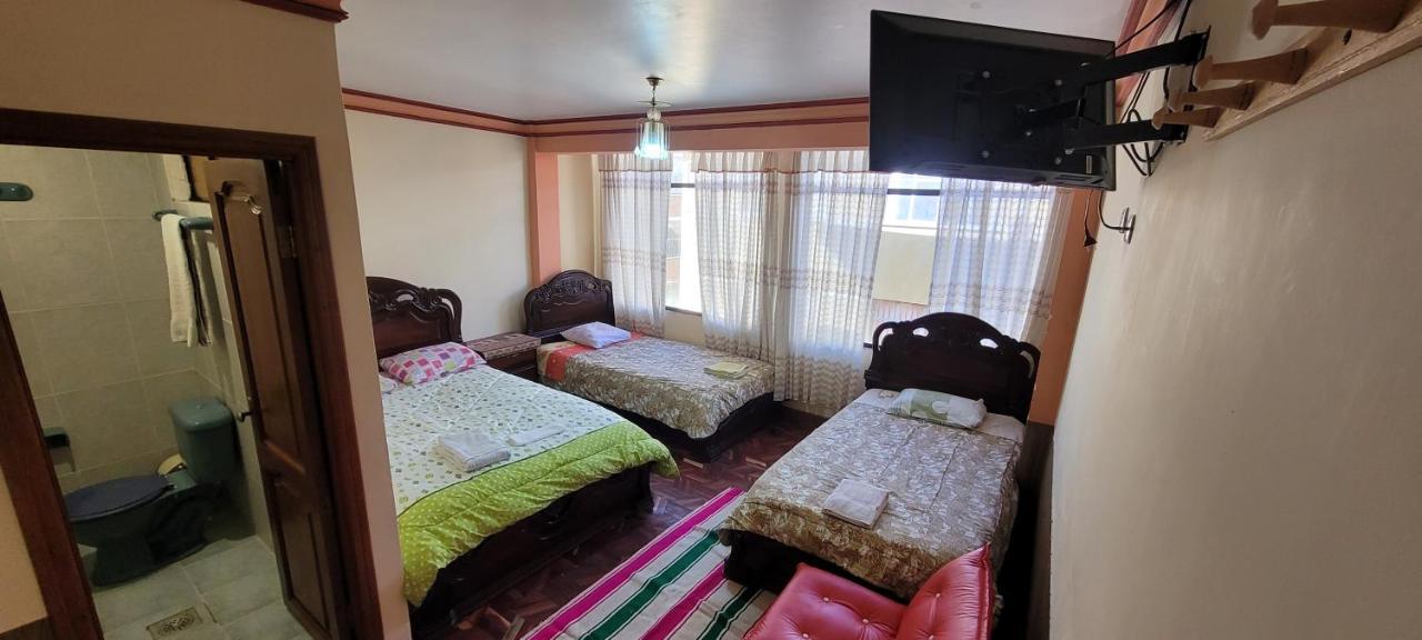Hostal Sol Y Luna Bed & Breakfast Copacabana  Bagian luar foto
